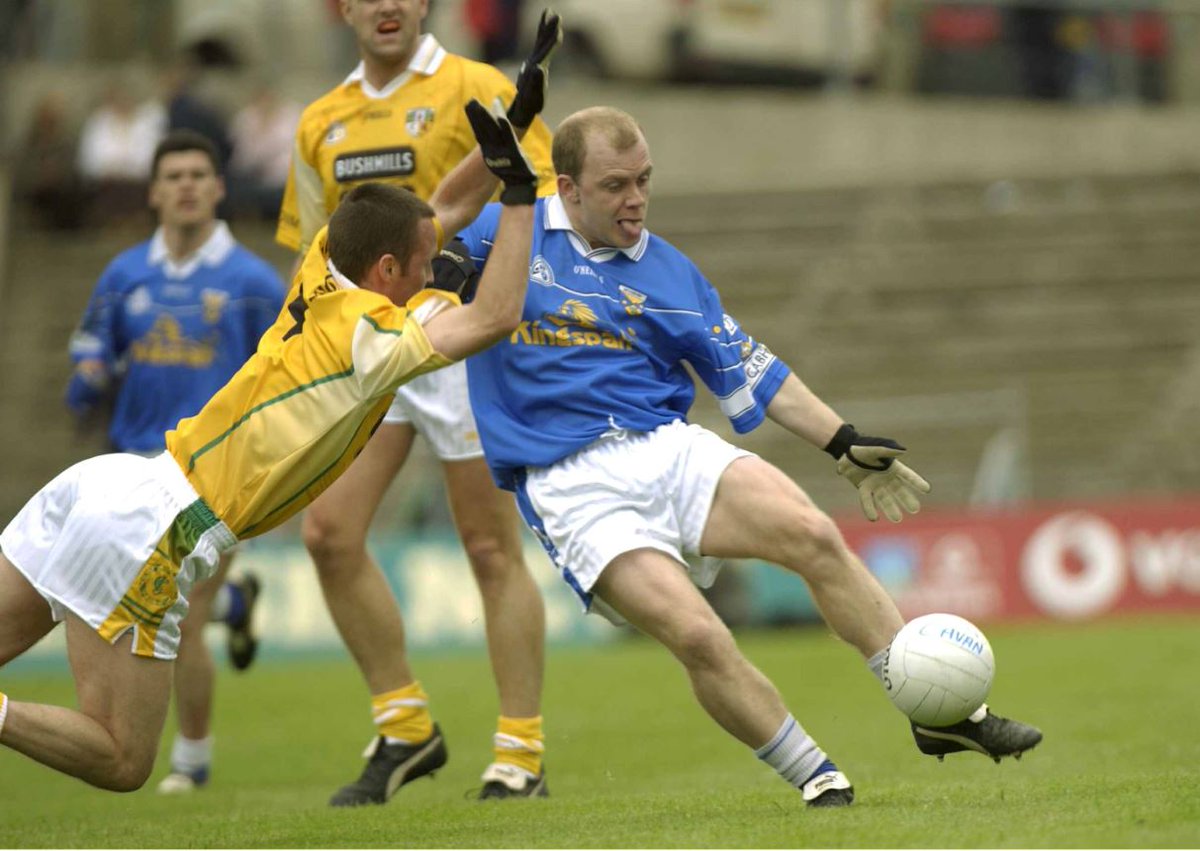 UlsterGAA's tweet photo. 🗓 #OnThisDay 25th May 2003

@AontroimGAA held on to beat @CavanCoBoardGaa 
 with a 2-09 to 1-10 quarter final victory in @CasementPark 

There were 3 palmed goals on the day - 2 for Darren O'Hare and Antrim with Dermot McCabe's reply for Cavan.

#USFC https://t.co/Y1jX3wKJR2