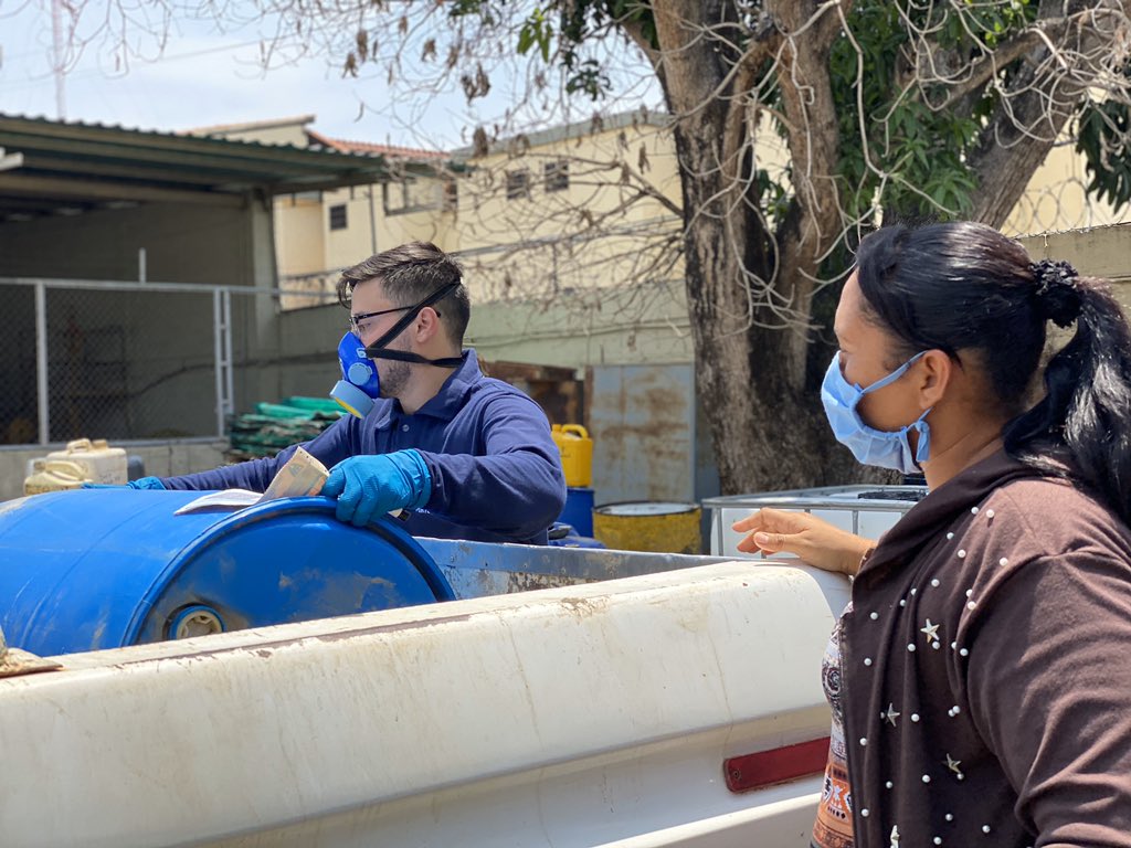 ASOPORTUGUESA's tweet image. #CicloInvierno | Desde las áreas de agroquímicos, fertilizantes y cavas refrigeradas, continuamos sin descanso la entrega de insumos a los productores, para la siembra de #maíz y #arroz 2020.