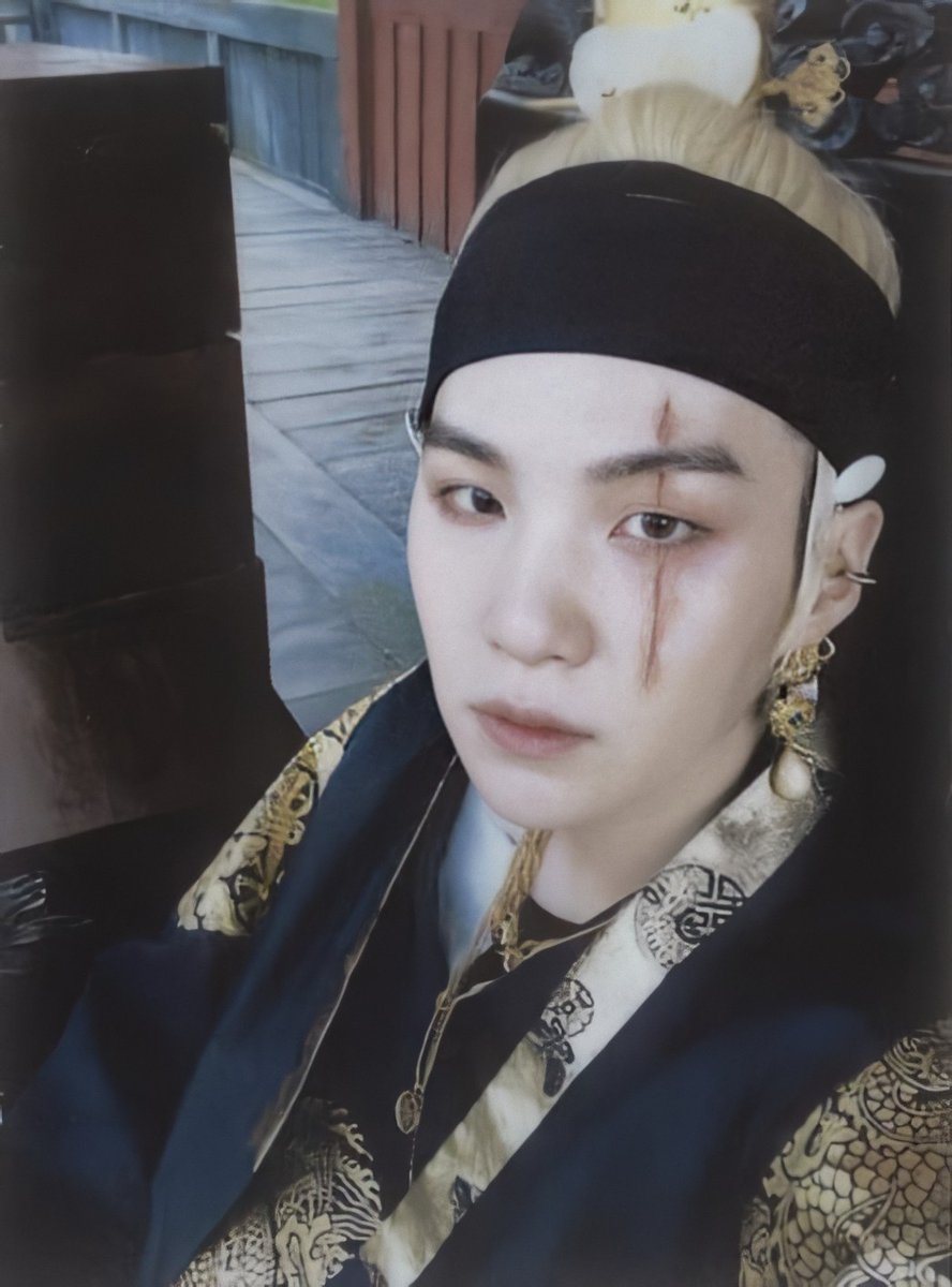 yoongi’s polaroids • a thread: