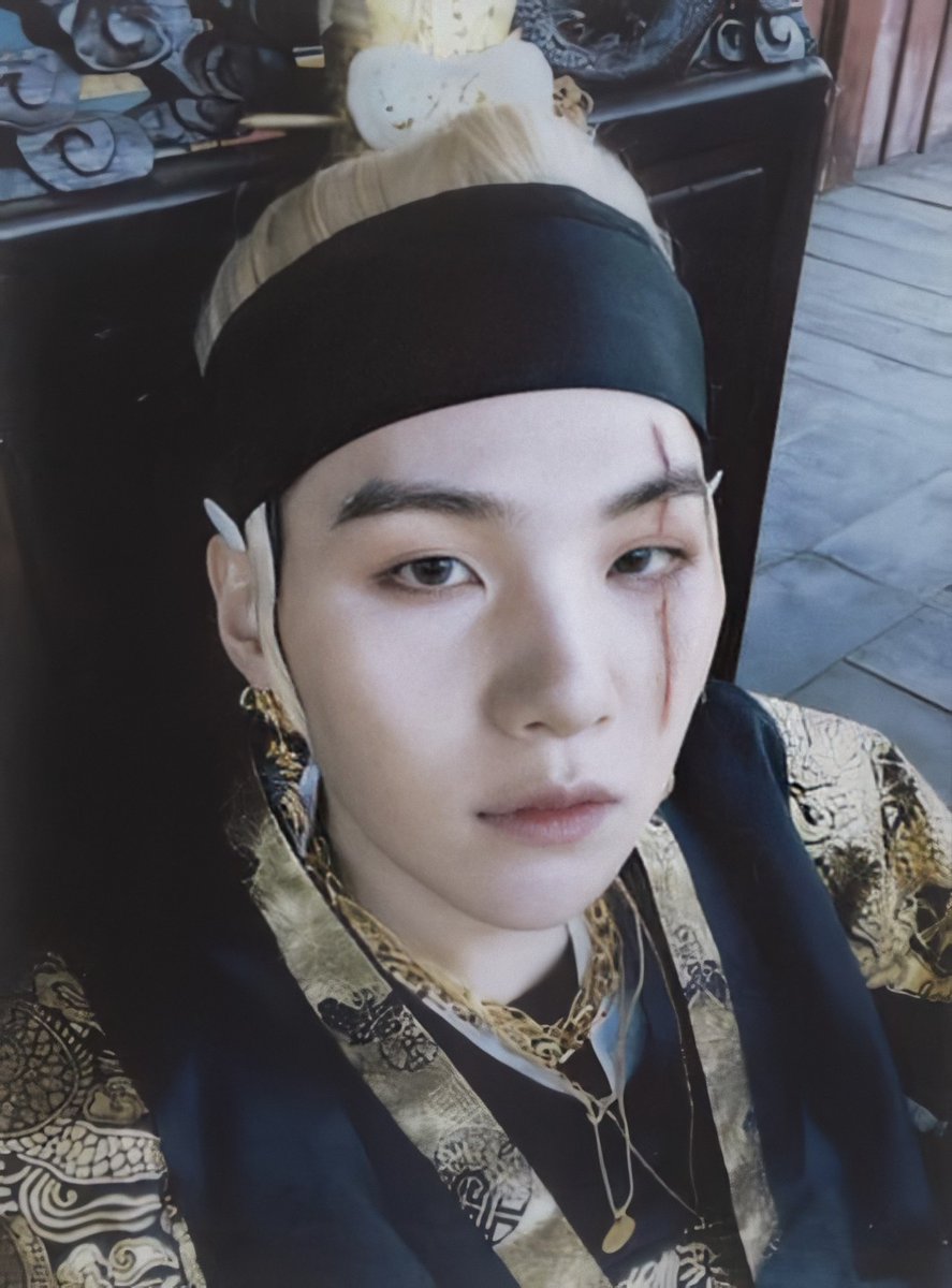 yoongi’s polaroids • a thread: