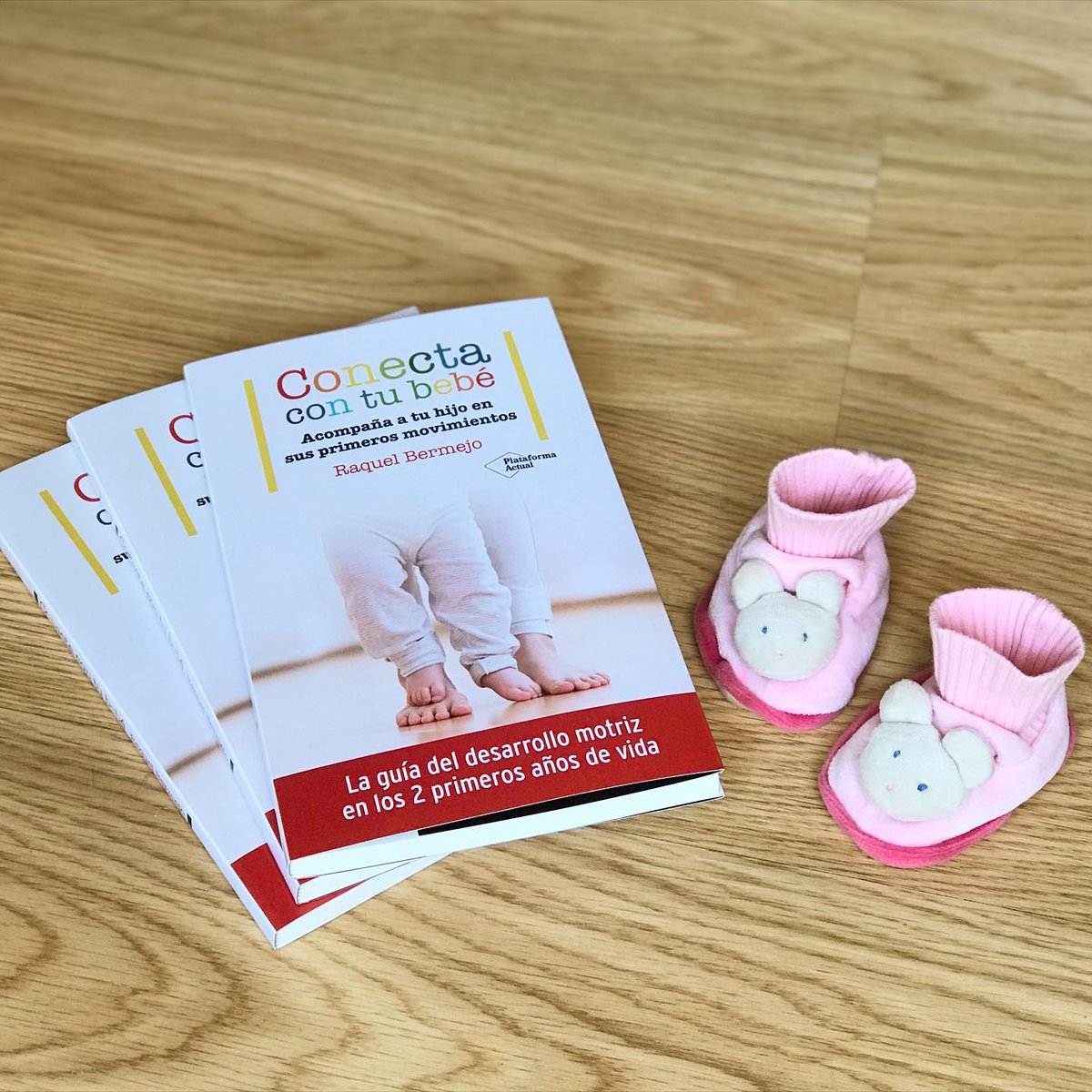 PlataformaEdit's tweet photo. Nuestra primera novedad tras el parón de estos meses va dedicada a esas madres y esos padres que han tenido que confinar sus bebés.👶🏻Si conoces a alguno de ellos, este es un buen regalo. 🧸¡Gracias @Raquel__Bermejo por este libro tan necesario!

#bebes #crianza #educacion #niños https://t.co/v3fZbP1jK8