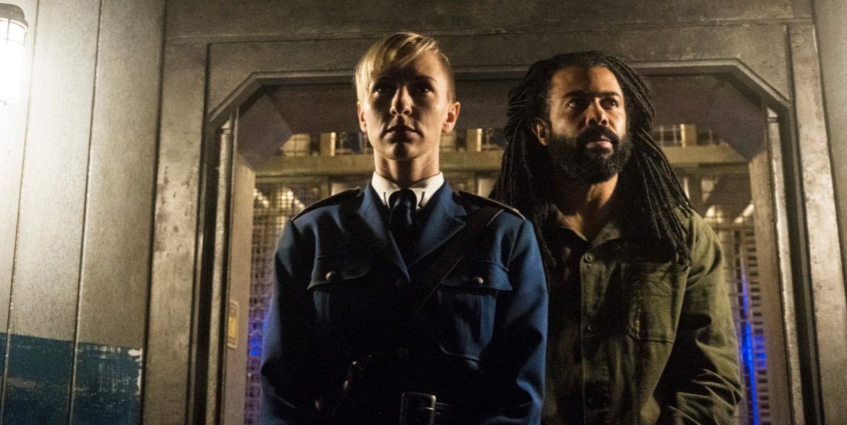 ScoopEday's tweet photo. #Snowpiercer  suffers a devastating extinction-level event in episode 2. Here's what this tragedy means for the 3,000 survivors aboard the train:  https://t.co/X1eD0pUmXj https://t.co/9mF1MMSg2o https://t.co/vMrRfFD1hL