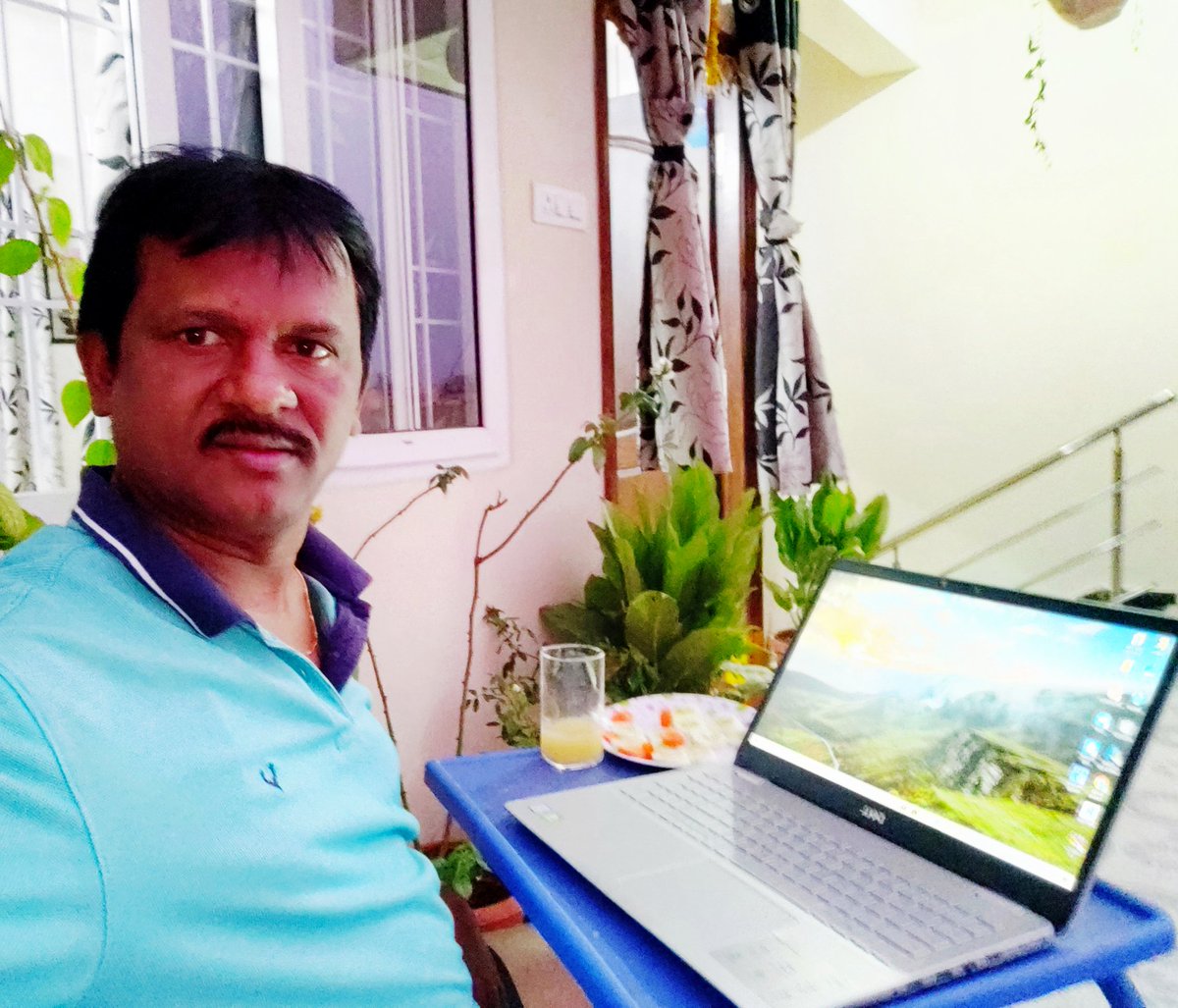 ASGOUD666's tweet photo. my job is promoting trs party schemes and development towards bangaru telangana.And i move in the steps of our honorable chief minister kcr garu🌹👏🙏👇
#MainteinPhysicalDistancing 
#KeepsUsSafe 
@TelanganaCMO @KTRTRS @trspartyonline @TelanganaToday @TelanganaToday @trsinnews https://t.co/RlHKNnAnN6