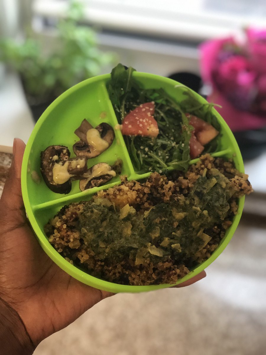 Last nights dinner: Tri colored quinoa pilaf, topped with cheezy creamed kale & spinach, roasted mushrooms, arugula and tomato salad (not easy to photograph)