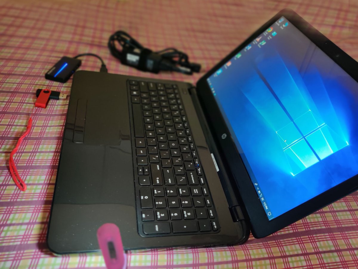 dstechcs's tweet image. Newly Refurbished HP-15z Laptop- JM$65,000.00  (negotiable).

- Windows 10
- Brand New Screen 15.6&quot;
- Brand New Battery
- Brand New Keyboard
- Brand New Charger
- DVD ROM Drive
Comes with:- 32 gig thumb Drive, USB hub/card reader &amp;amp; USB night light. 

WhatsApp: 876-329-5472.