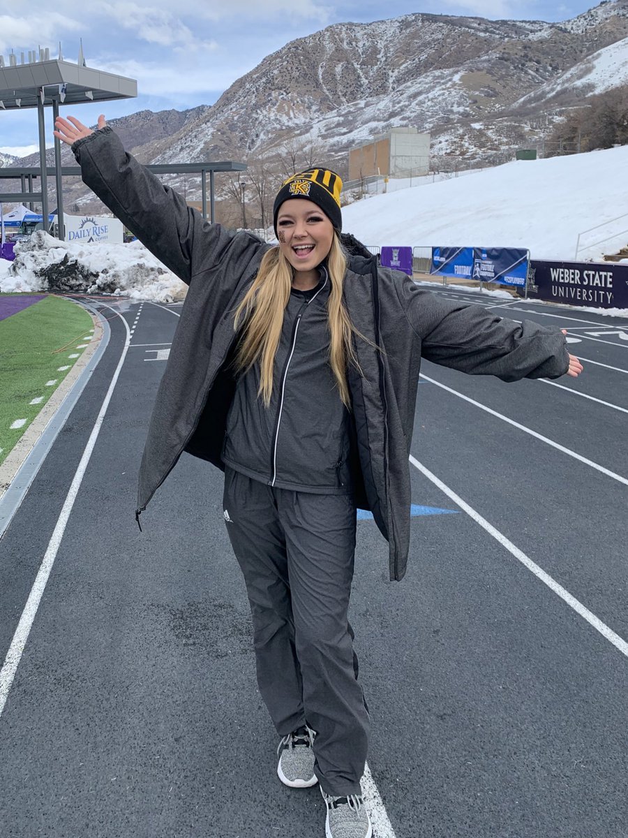 cheermomxoxo's tweet photo. year four with her ksu owls!! congrats @anndupree98 !!
🖤💛🦉 #hootycrew #ksucheer https://t.co/WpwRduMtTU