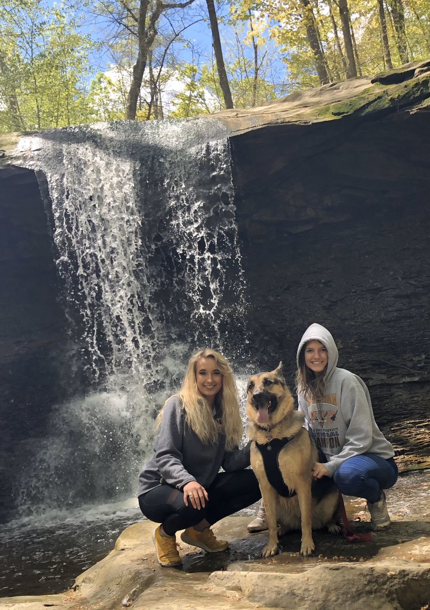 Happy 21st birthday to my bff🥂love you so much, can’t wait to celebrate with you💛🎉🥳