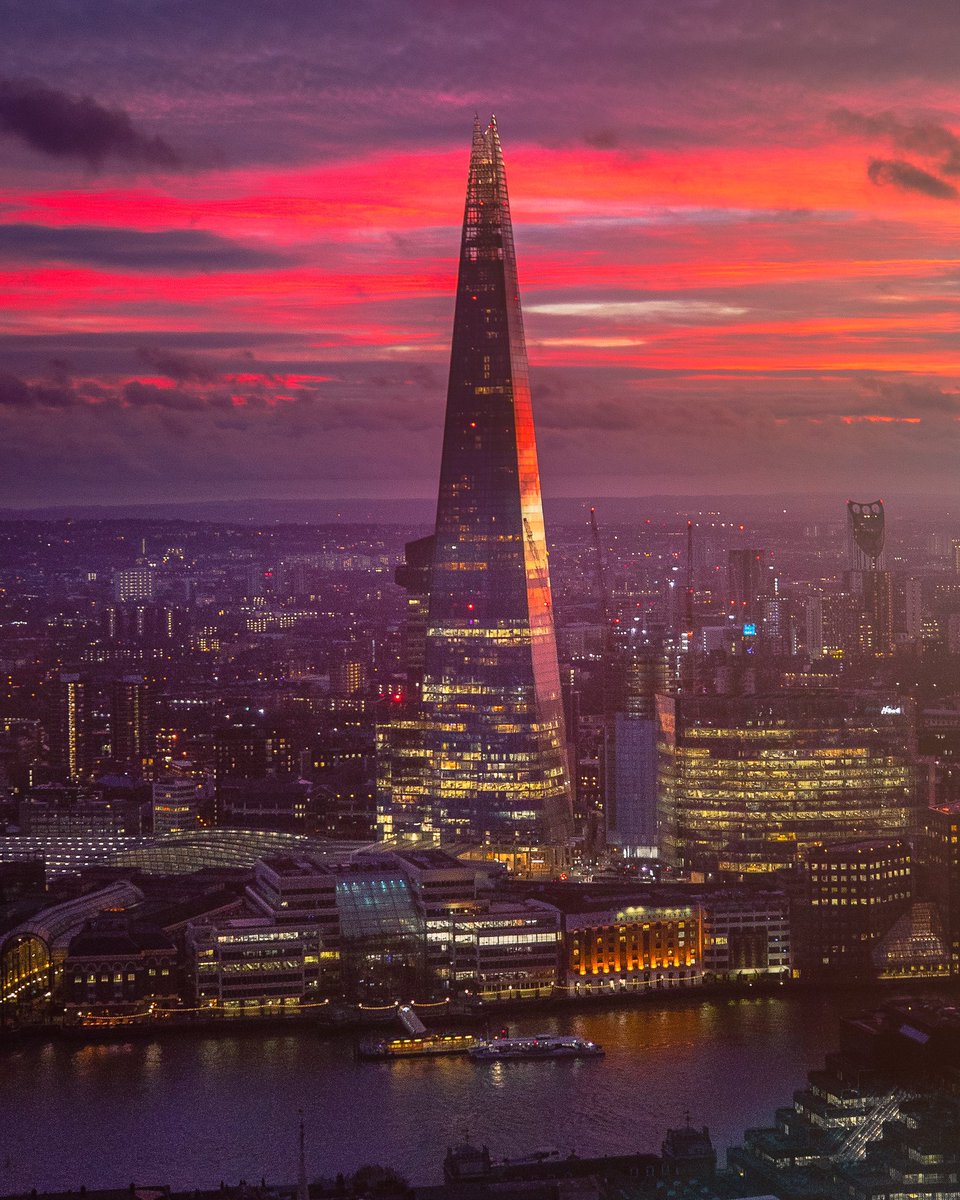 Why fit in when you were born to stand out.

I was fortunate enough to get privileged access to take this image. I couldn’t believe red tones like this would be possible in a London sky 😳

#london #londonphotography #sunsetphotography #londonlife #lovelondon #cityscape #LDN