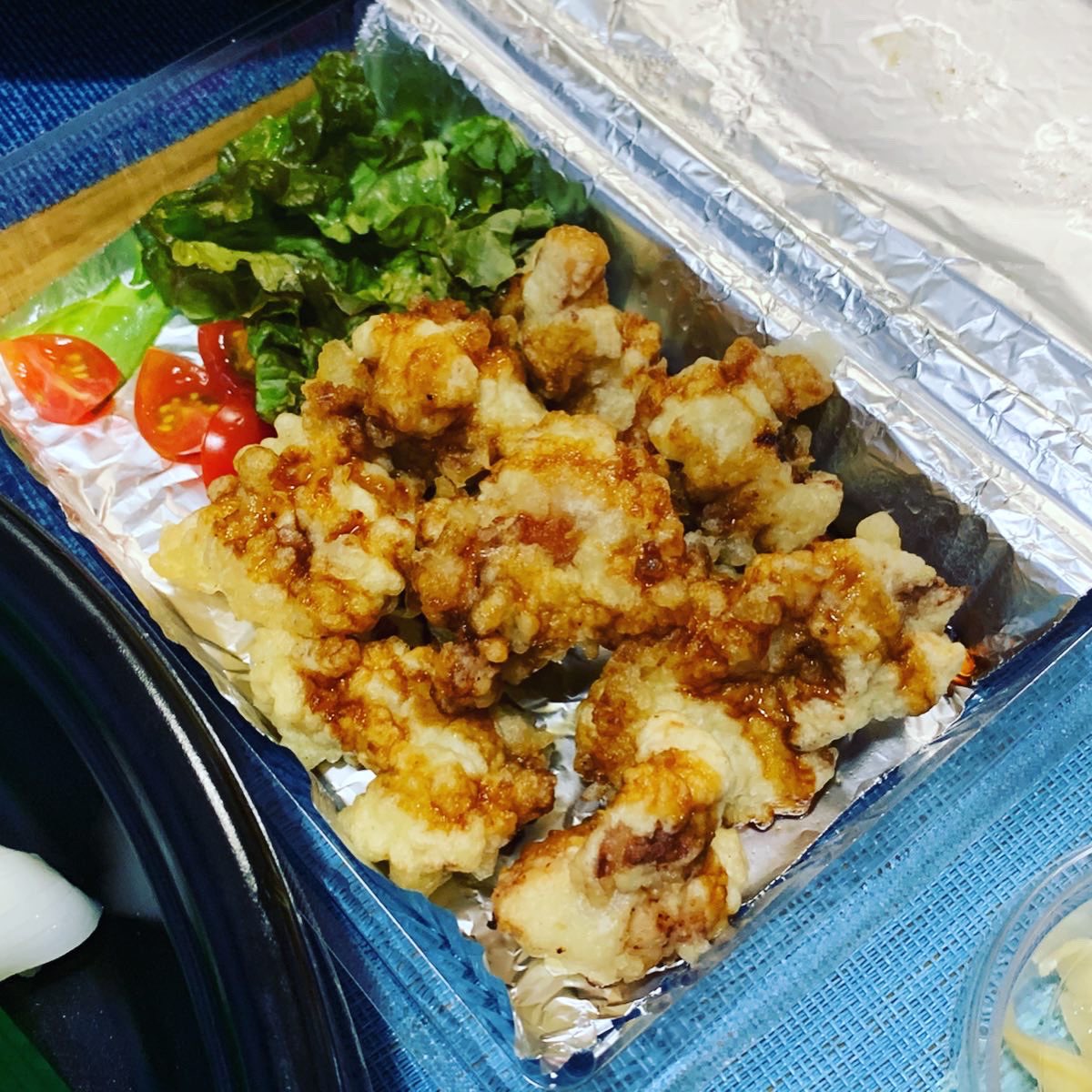 カズっちょ 市内の飲食店を応援第30弾 危うく投稿するの忘れるところでした 日曜日の夕食は 俺の目利き岩見沢店でテイクアウト テイクアウトは10 引きでお得です 鶏天が美味しかったぞ ご馳走様でした 地元の飲食店を応援 お家deそらち飯 俺の