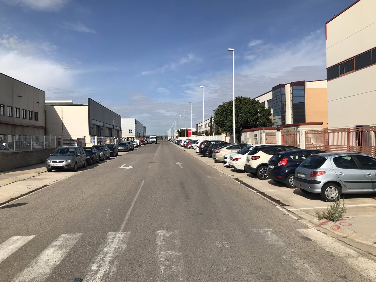 Dimecres 27/5 12:00 h: presentació online al Hub Empreses <a href="/BancoSabadell/">Banco Sabadell</a> conclusions de l’enquesta impacte empresarial COVID-19 a les entitats federades a #FEPEVAL 🏭 a càrrec del Conseller d’@GVAeconomia @Rafa_Climentg, <a href="/SegurinterSS/">Segurinter Sistemas de Seguridad</a> i <a href="/KPIControllers/">KPI Controllers</a> 
register.gotowebinar.com/register/36702…