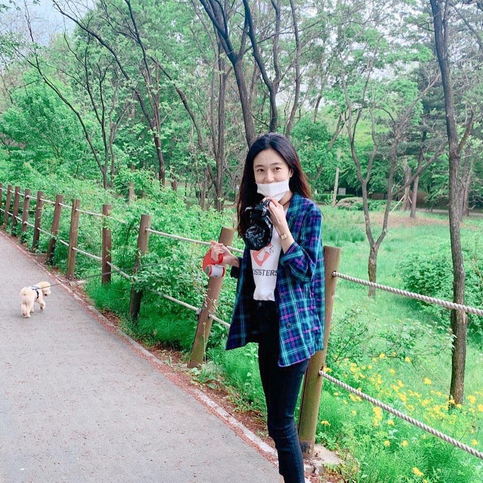 Jinibeak_Bot's tweet photo. welcome to summer🌴 https://t.co/TGm3niZy4O