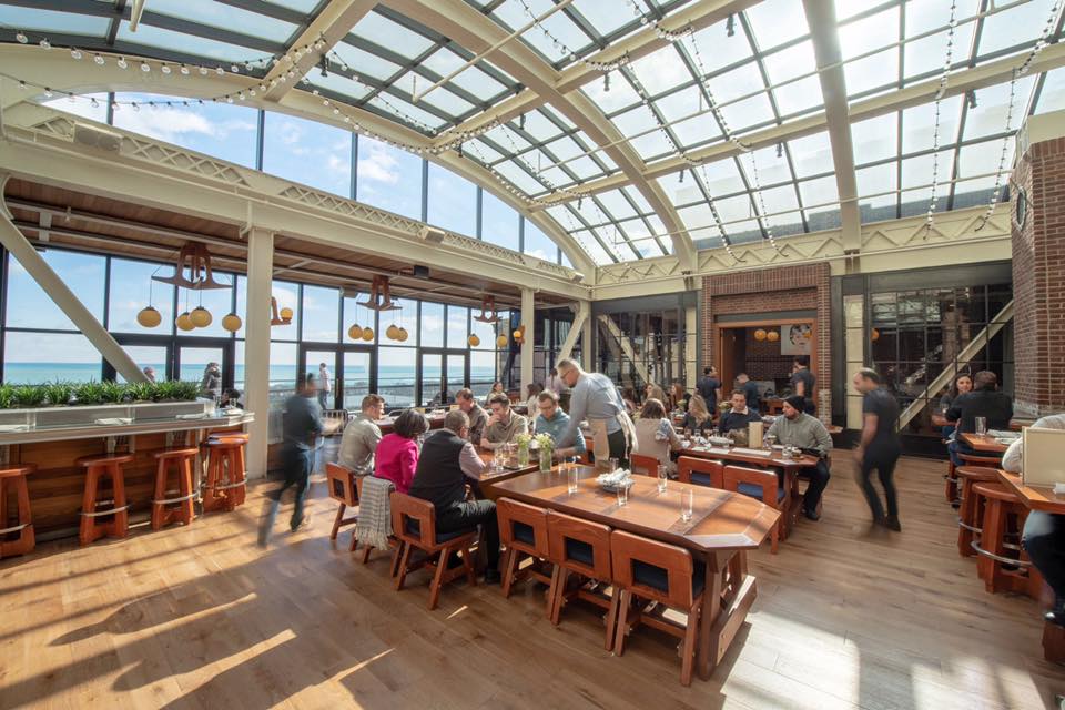 CP_Chicago's tweet photo. Oh how we miss rooftop dining with views of Millennium Park! We can't wait to be back at @CindysRooftop with our friends! #Chicagotodo ๐น
๐ธ @CindysRooftop https://t.co/Q5GQo1Tja6