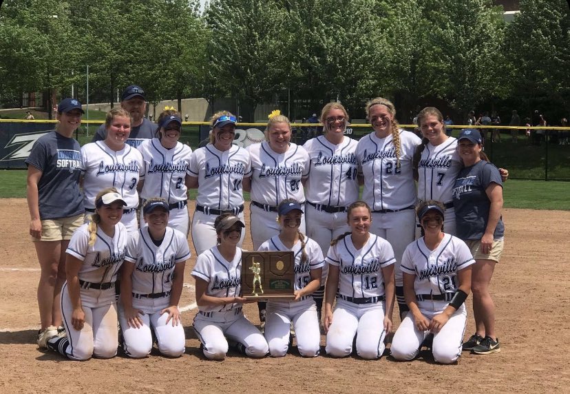 LouisvilleVars1's tweet photo. 1 year ago today, Regional Champions! @LouisvilleLeps @leopard_nation #together https://t.co/sp8rxfXe2Y
