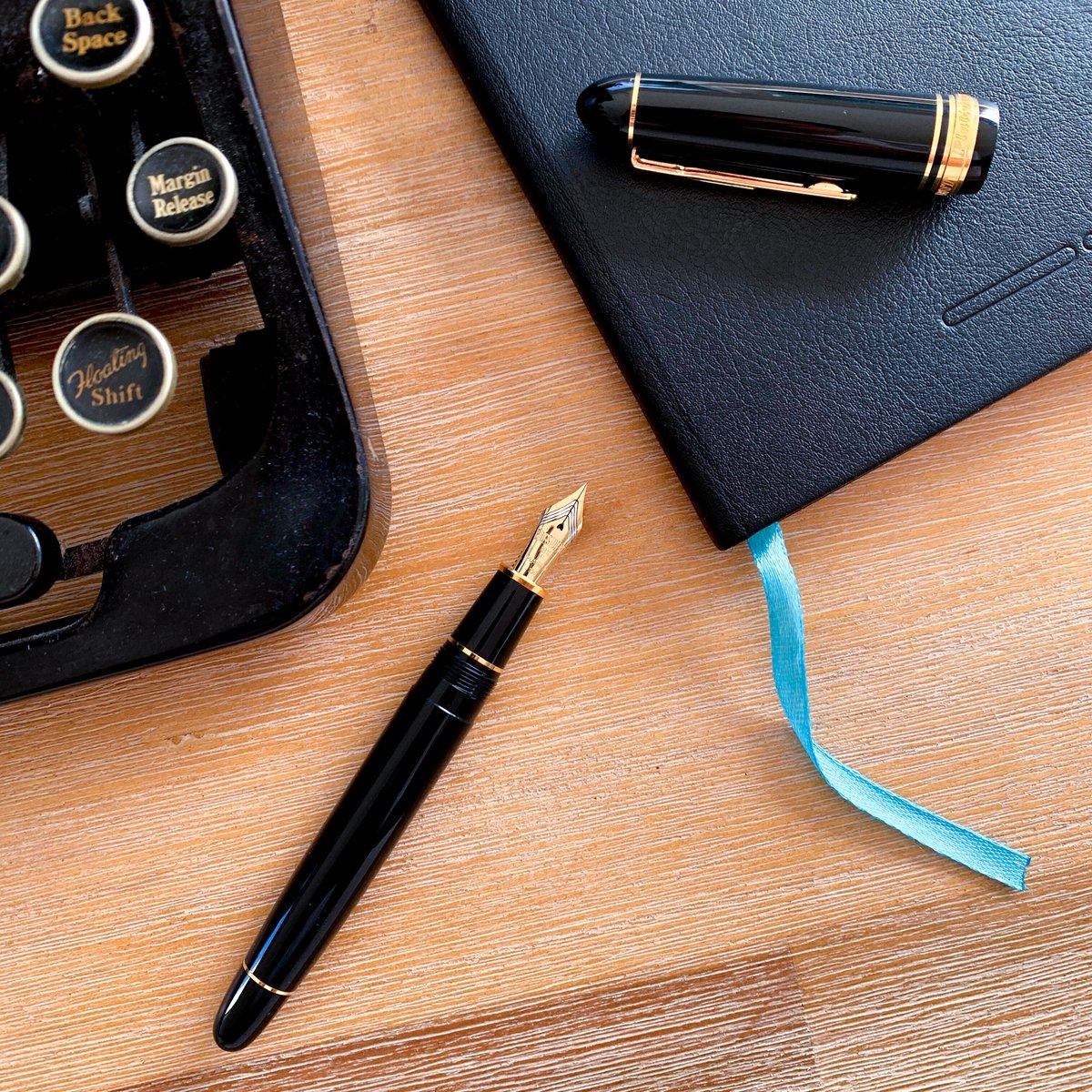 Write Gear tweet media