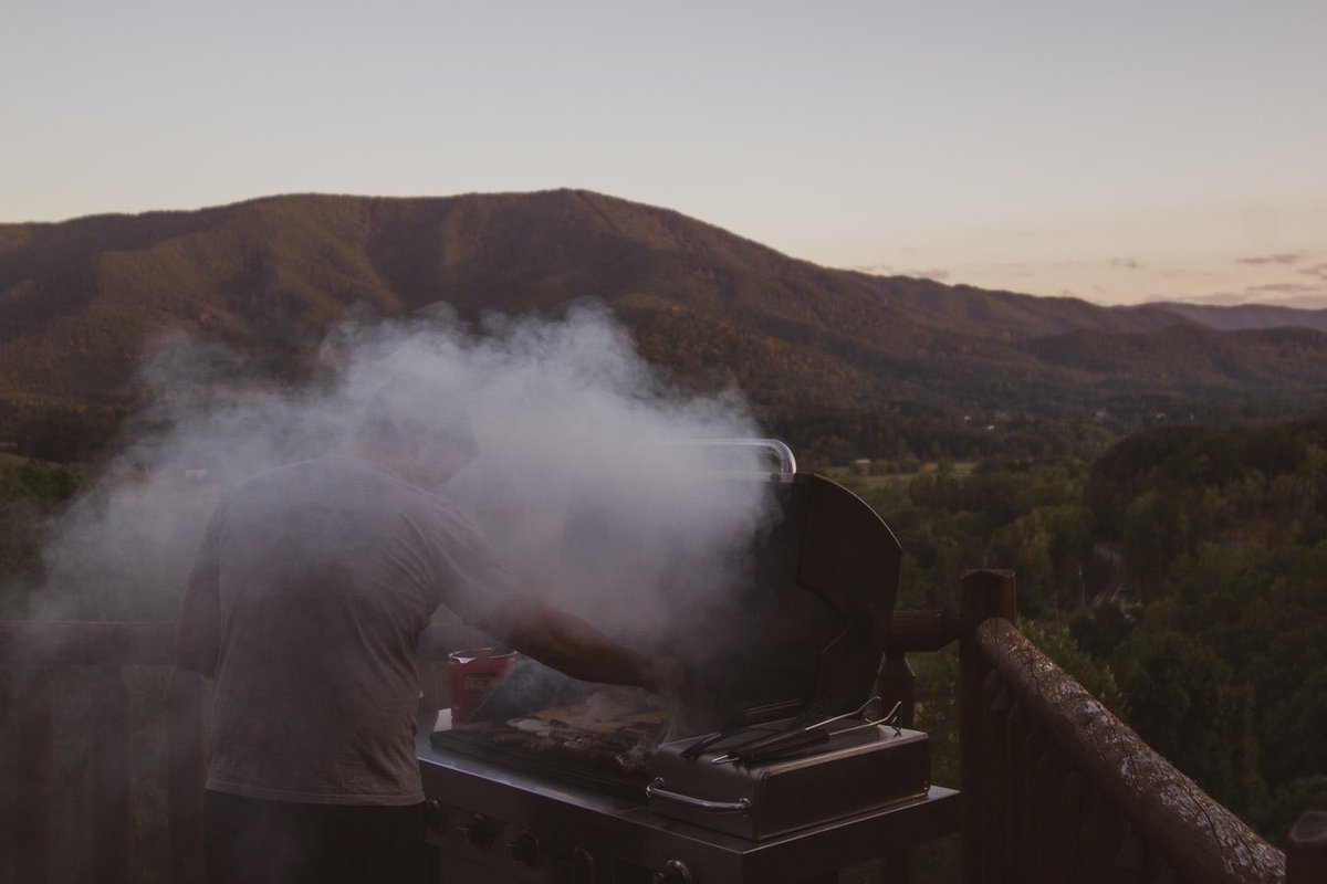 Caravan_Designs's tweet image. Here’s to the ones that suddenly turn into grillmasters over the long weekend #mdw