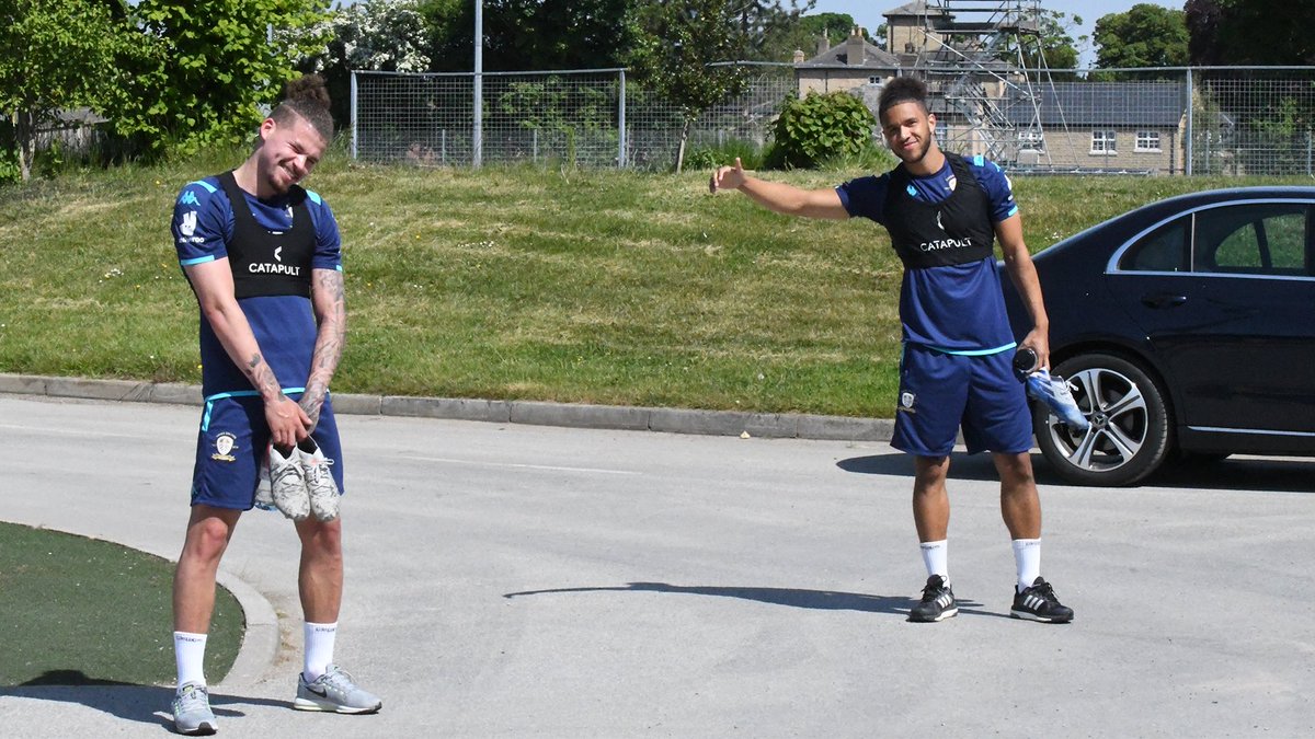 LUFC's tweet photo. π Back together again... at a social distance! #StaySafe https://t.co/iO1T3tUomL