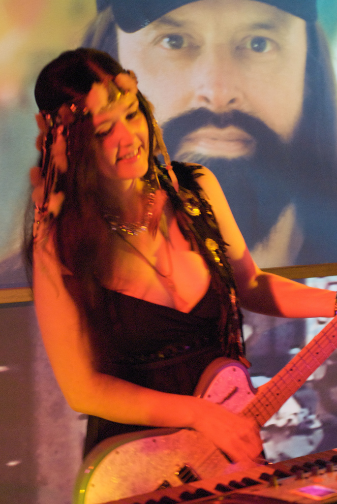 Montecrossa's tweet photo. #Listen Music Worlds Monday https://t.co/jDUUJvJUI8 with songs by Michel Montecrossa & Mirakali @lebalzin @ejlazar @mhall55nine @Hundjavelen @BetweenTheSun #Montecrossa #Mirakalii #girly #Dance #HipHop #Electronica #live #tracks #wideness #freedom #music #Cyberrock #summer https://t.co/2OxGxVC4S4