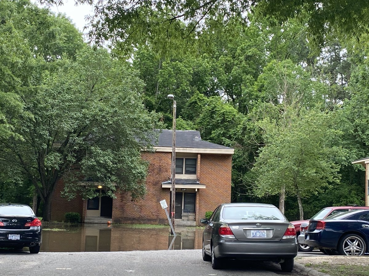 TeamJayKit's tweet photo. ⁦@TheHerald_Sun⁩       Durham Housing Authority have resident staying in deplorable conditions in Cornwallis community. #TheGucci #TheBricks https://t.co/0rv2D4WvVj