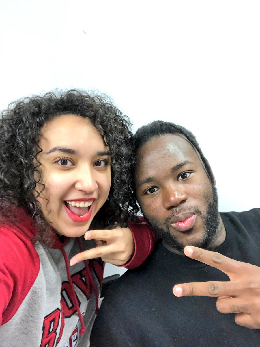 EndureHunterNYU's tweet photo. Celebrating our #Classof2020 with #onepictureperday @ArielNieves11 with our junior Ikponmwosa @Hunter_College https://t.co/7CwGXLc3MH