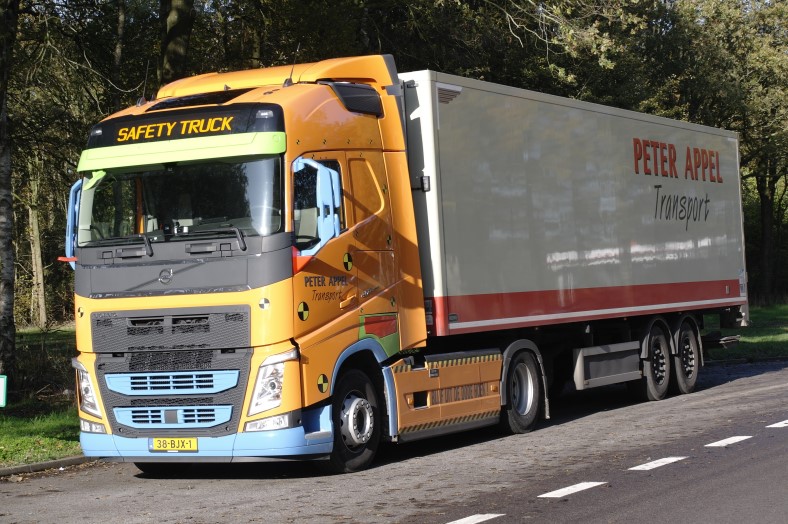 Stem op de Safety Deal "Vertrouwen op Veiligheid"! We zijn genomineerd voor de Nationale Verkeersveiligheidsprijs en stemmen kan tot 1 juni via deze link: nvvc-congres.nl/nvvp/genominee…. Zie FB of Linkedin pagina #samenwerken #Kruidvat #TVM verzekeringen #St-vd-Brink #Cornelissen Groep