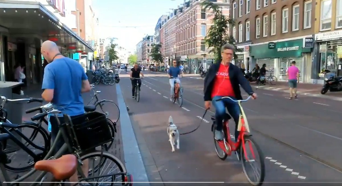 De Pijp residents demanded a car free Ferdinand Bolstraat in 1975. It is now trams and bicycles only