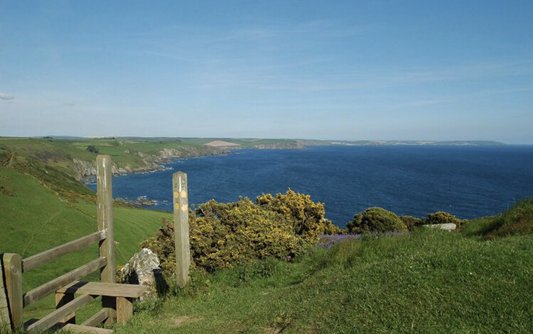 CarswellCottage's tweet photo. The @swcoastpath, right on the doorstep of our holiday cottages, provides stunning walks along the beautiful south Devon coastline &amp; we are making full use of it in this gorgeous weather today ☀️ #southwestcoastpath #walkingholiday #devon #southhams #dogfriendlyholidays #dogwalks https://t.co/jN9rQCXLH8