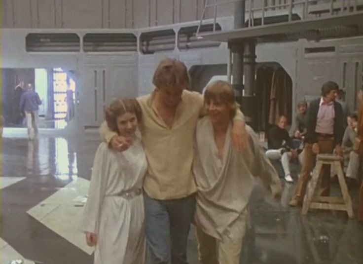 Starwarsgirl75's tweet photo. Behind the scenes | A New Hope https://t.co/3BcT4yJ5fP