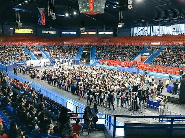 JonaxxSL's tweet photo. Another milestone of yours again, Queen and we will never get tired of celebrating it. The 4 Million love for you and even more than that is what you truly desrved. You have done enough ate J. You did so well. We are so proud of you. We love you!
#UnbreakableJonaxxF4MILY https://t.co/dRRW5NXsw0