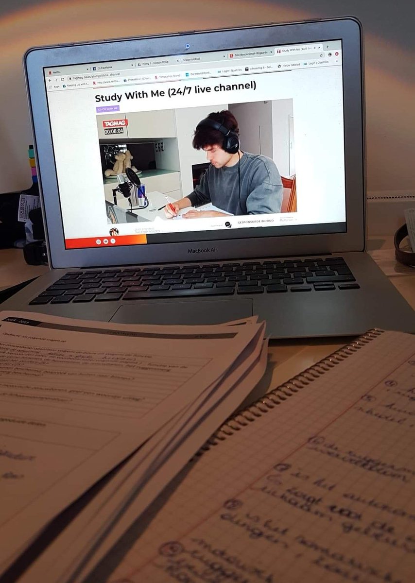 VandorpeMaury's tweet photo. studeer sessietje met mijn favoriete tagmagger🤪🤩
#tagmag @TAGMAGbe @enderscholtens https://t.co/TLQ1O2Z4na