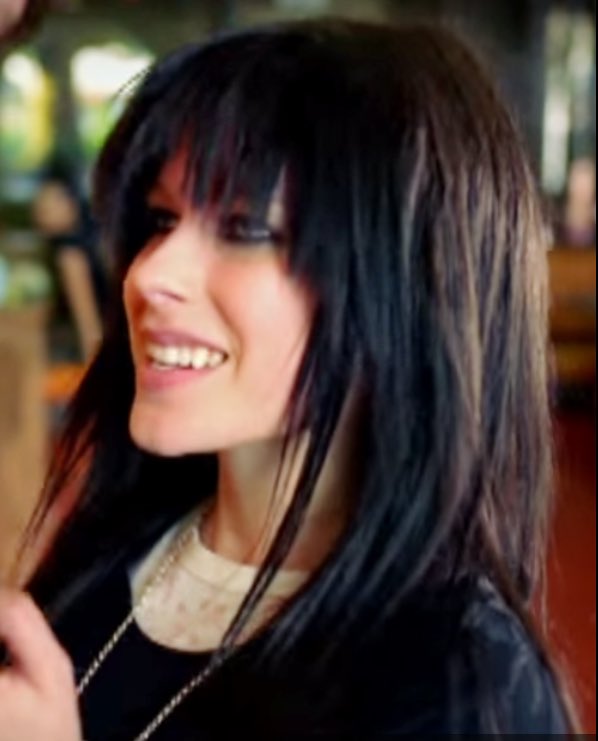 Sutton Brady Fan Account On Twitter If You Liked Dark Hair Avril Lavigne From Girlfriend 2007 You Are Bi If You Liked Redhead Avril Lavigne And Felt Bad For Her You Are