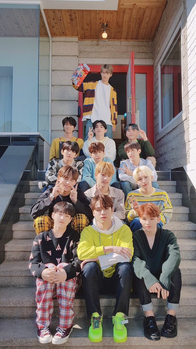 D-DAY!!!HAPPY 5TH ANNIVERSARY!!u are now officially 5 years old. I hope you will always be seventeen we all know and I hope u always happy with your work, solid and succesful as SEVENTEEN! I LOVE YOU v MUCH #우리의청춘_세븐틴_5주년_축하해 #SEVENTEEN5thAnniversary @pledis_17