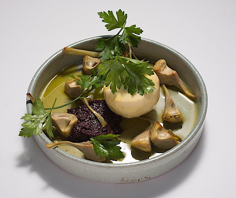 Nous avons concocté une sélection de plats à emporter (carte sur page d’accueil du www.pierregagnaire) à venir chercher du mardi au samedi entre 11 h et 15h au restaurant Gaya, 6 rue Saint-Simon 75007 Paris / 0145447373 ou reservation@restaurantgaya.com