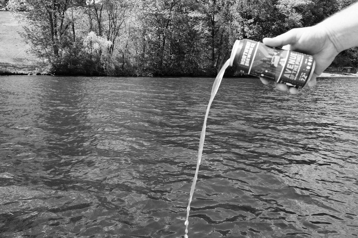 Pouring one out this #memorialdayweekend 🇺🇸