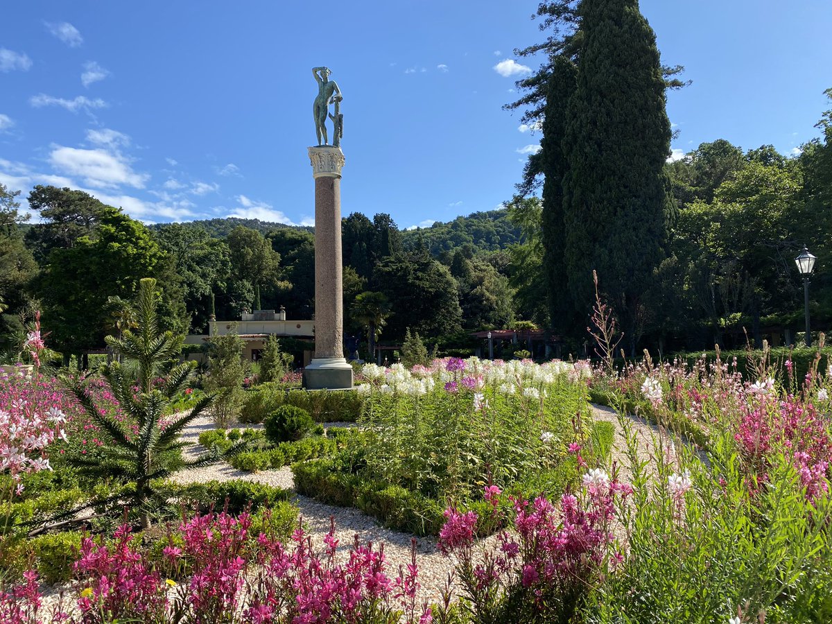 Primo giorno di #ripartenza oggi per il #Parco di #Miramare a #Trieste 

817 visitatori presenti! 👍👏👏

#25maggio #andratuttobene #endthelockdown #italystaystrong #viaggioinitalia