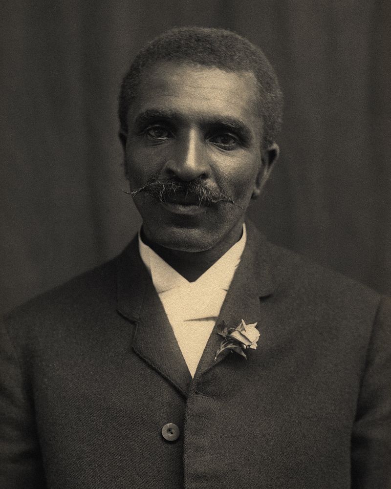 30. But the most famous person Booker T. Washington recruited to Tuskegee's faculty was undoubtedly the agricultural scientist George Washington Carver, whose life story he shared much in common with.