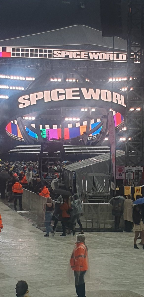 partria's tweet photo. Want to do this all again!!!! ❤❤ @spicegirls https://t.co/4YkNjxgWVB