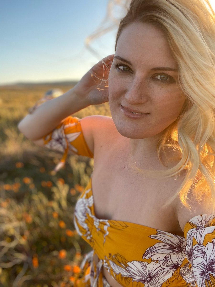 jessicamellott's tweet photo. Looking at the #poppybloom a few weeks ago! Thank you to our servicemen &amp; women for giving us the ability to live our lives, and for their sacrifice. Hope everyone has a great #MemorialDay ❤️ No poppies were harmed in this journey! Please don’t step on them if you visit next yr! https://t.co/y4f3dx8vFw
