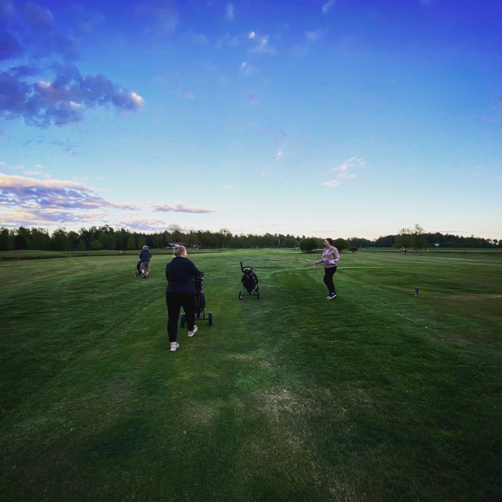 Andra rundan för året och en fantastisk golfkväll. Synd bara att golfen går dåligt 😂💪🏻