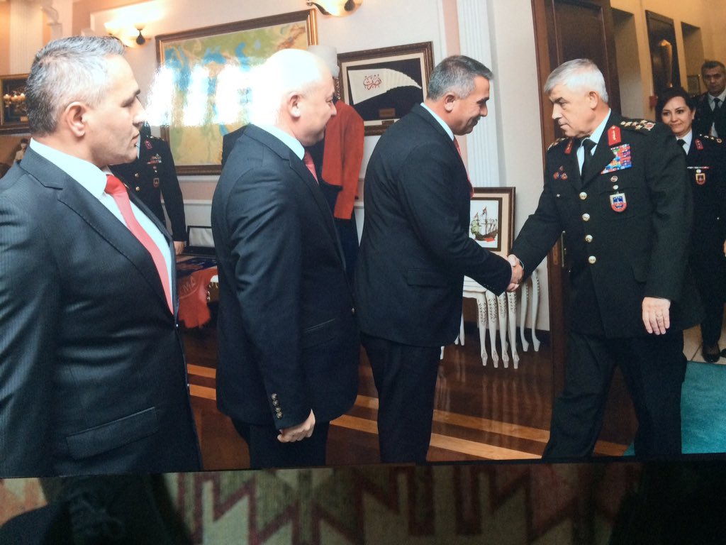 <a href="/jandarma/">T.C. Jandarma Gn. K</a>da görev yapan 3466 sayılı kanuna tâbi Uzman Jandarmalar ile 3269 sayılı kanuna tâbi Uzman Erbaşlar arasındaki Statü karışıklığının son bulması #UzmJandmalarİsimDeğişikliğiİstiyor inşallah bu talep gerçekleşir. <a href="/suleymansoylu/">Süleyman Soylu</a> @jandarma 
<a href="/UlviYonter/">Dr.İzzet Ulvi YÖNTER</a> <a href="/EMUJAD/">EMEKLİ UZMAN JANDARMALAR DERNEĞİ</a> <a href="/tgmcelebi/">Mehmet Ali Çelebi eski hesabı</a>