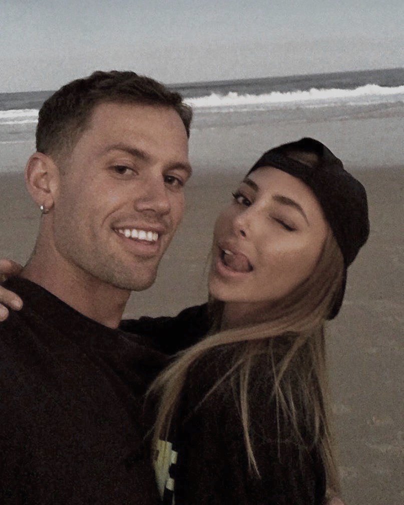 said I wouldn’t call but I lost all control and I need you now
and I don’t know how I can do without
I just need you now