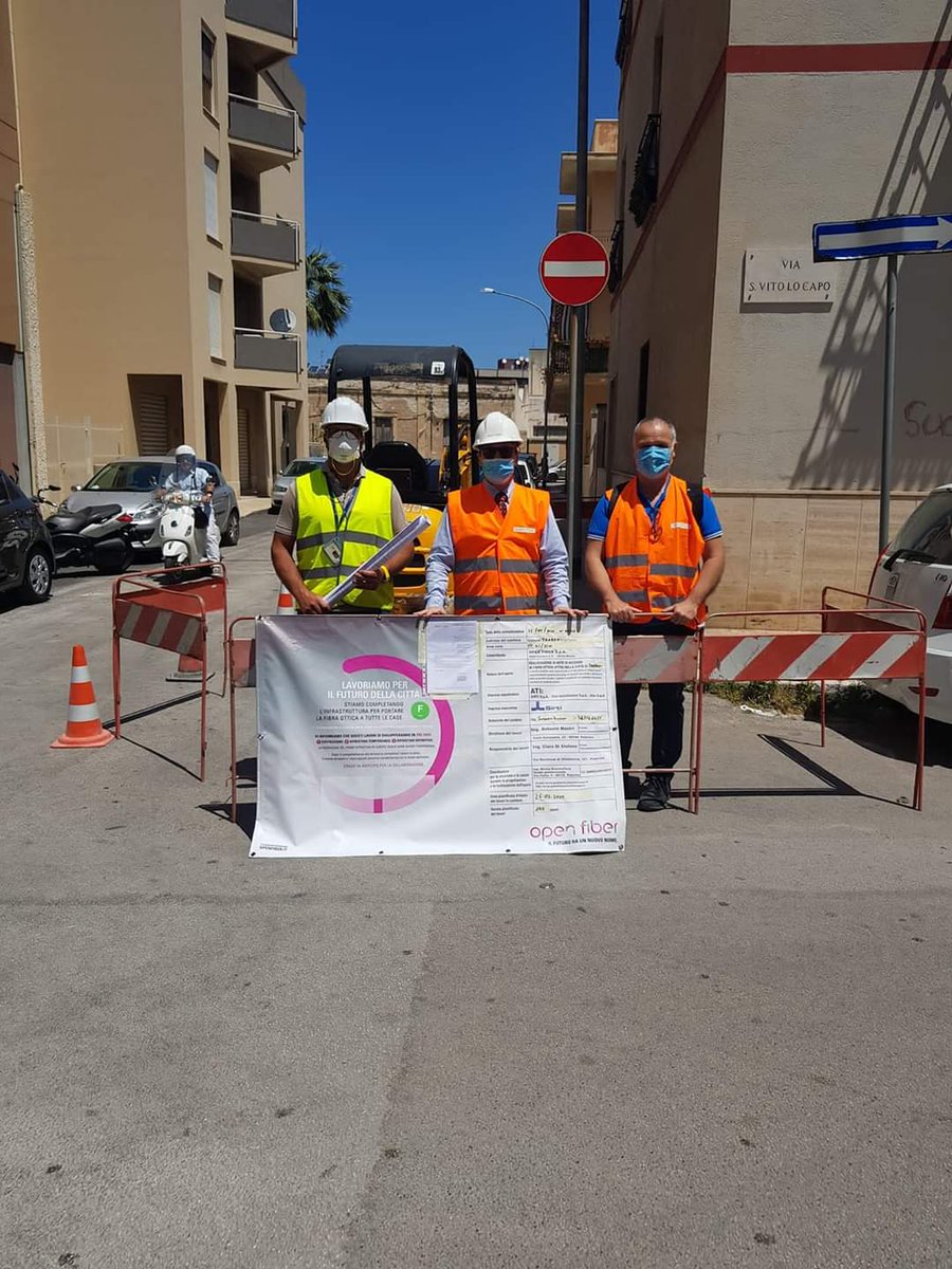 viciocort's tweet photo. Avviati oggi i lavori per realizzare la rete in #fibra #ottica @OpenFiberIT a #Trapani! @CLARADISTEFANO2 #SirtiTheBest https://t.co/b1MOBiCasG