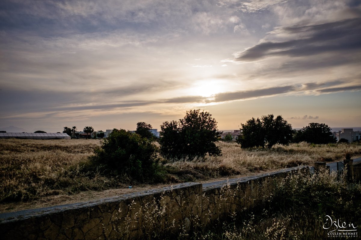 ozlem4ever's tweet photo. The beautiful sky last hour before sunset. 😎☀️#StayAtHomeAndStaySafe #NewReality #IsolationLife #SocialDistancing #landscape #ThePhotoHour #colourphotography #photography #FujifilmFromHome #StayCreativeAtHome #fujifilm #X70 #Kibris #Tatlisu #Cyprus #cyprusfromhome https://t.co/wVOf5bPa6c