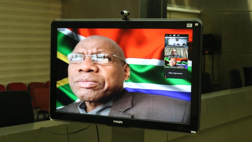 Carlos Humberto Alvarado González tweet media