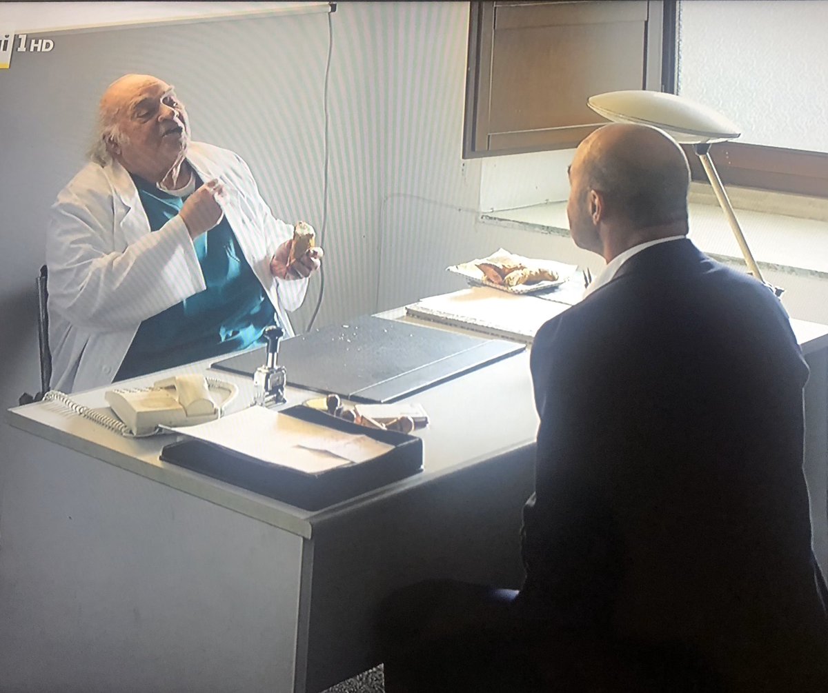 MValocchia's tweet photo. “ #Montalbano solo lei è capace di venire a scassare i cabbasisi ad un galantuomo che sta travajando!”
#Pasquano @RaiUno ❤️😢 https://t.co/yqO82UtYDv