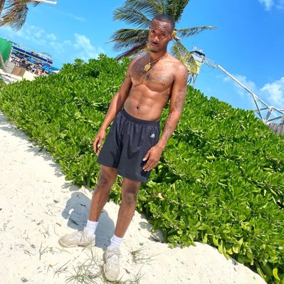 SlimTheGreat_'s tweet photo. #NewProfilePic https://t.co/W649YDfboI