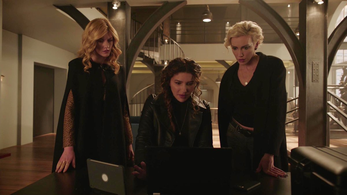 Xanderman616's tweet photo. It would be highly appreciated if @TheCW @warnerbrostv provides us with an update on #ArrowSpinoff #GreenArrowandtheCanaries sooner than later!! https://t.co/mZM5MqvzZ8