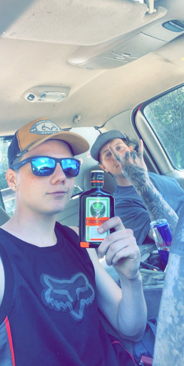 FranciscoDodger's tweet photo. Always a good time with my bro @Cisco10Tyler https://t.co/9PznTcJQpq