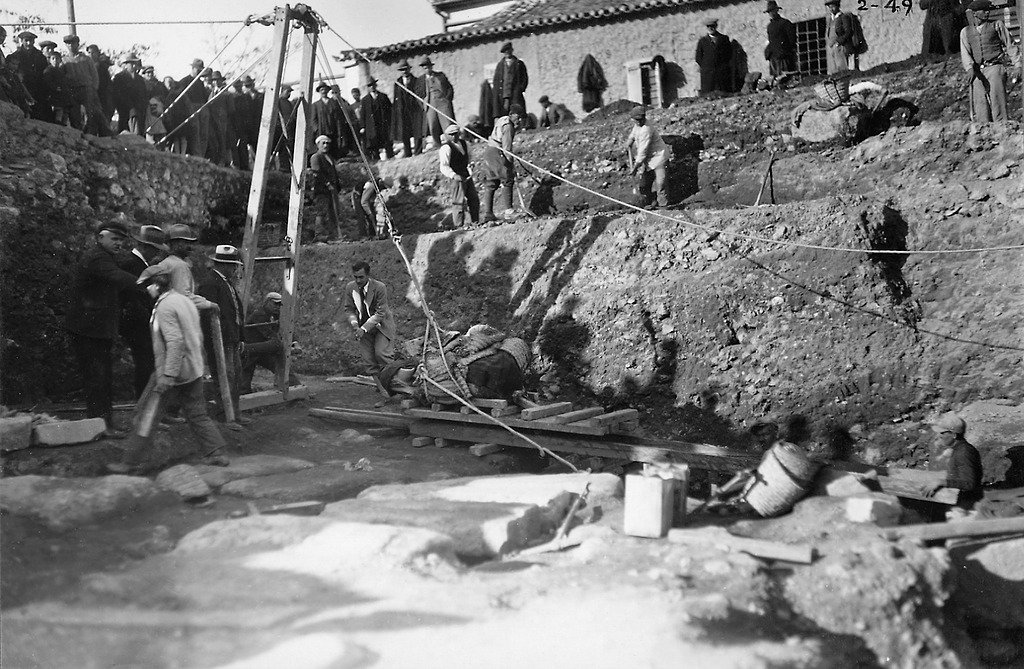 The following year on February 5 1932, the ASCSA archeological team excavated a fragmented statue of Roman emperor Hadrian on the ancient agora, Athens.