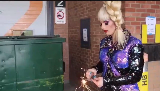 𝐩𝐲𝐫𝐨𝐤𝐢𝐧𝐞𝐬𝐢𝐬