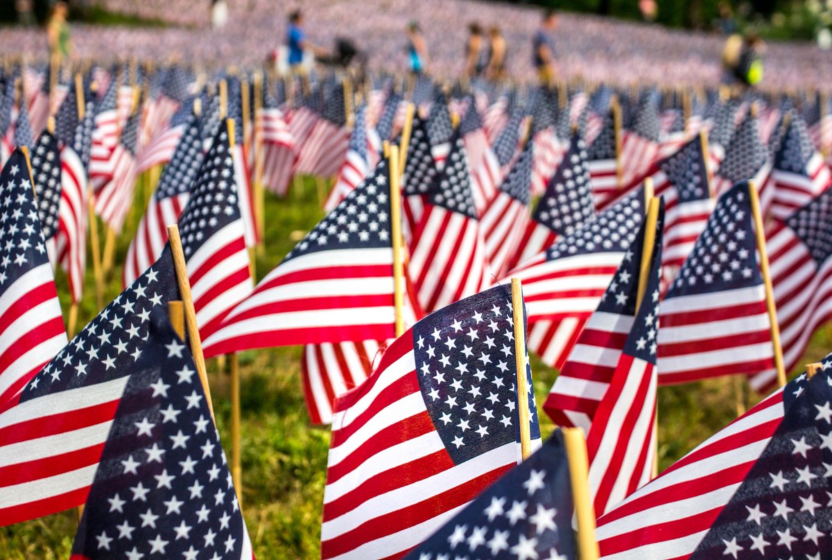 ziggysyahziggys's tweet photo. Happy #MemorialDay to all!!! #WeLiveInAGreatPlace #UnitedStatesOfAmerica #TheRedWhiteAndBlue https://t.co/ztoj4A86xm